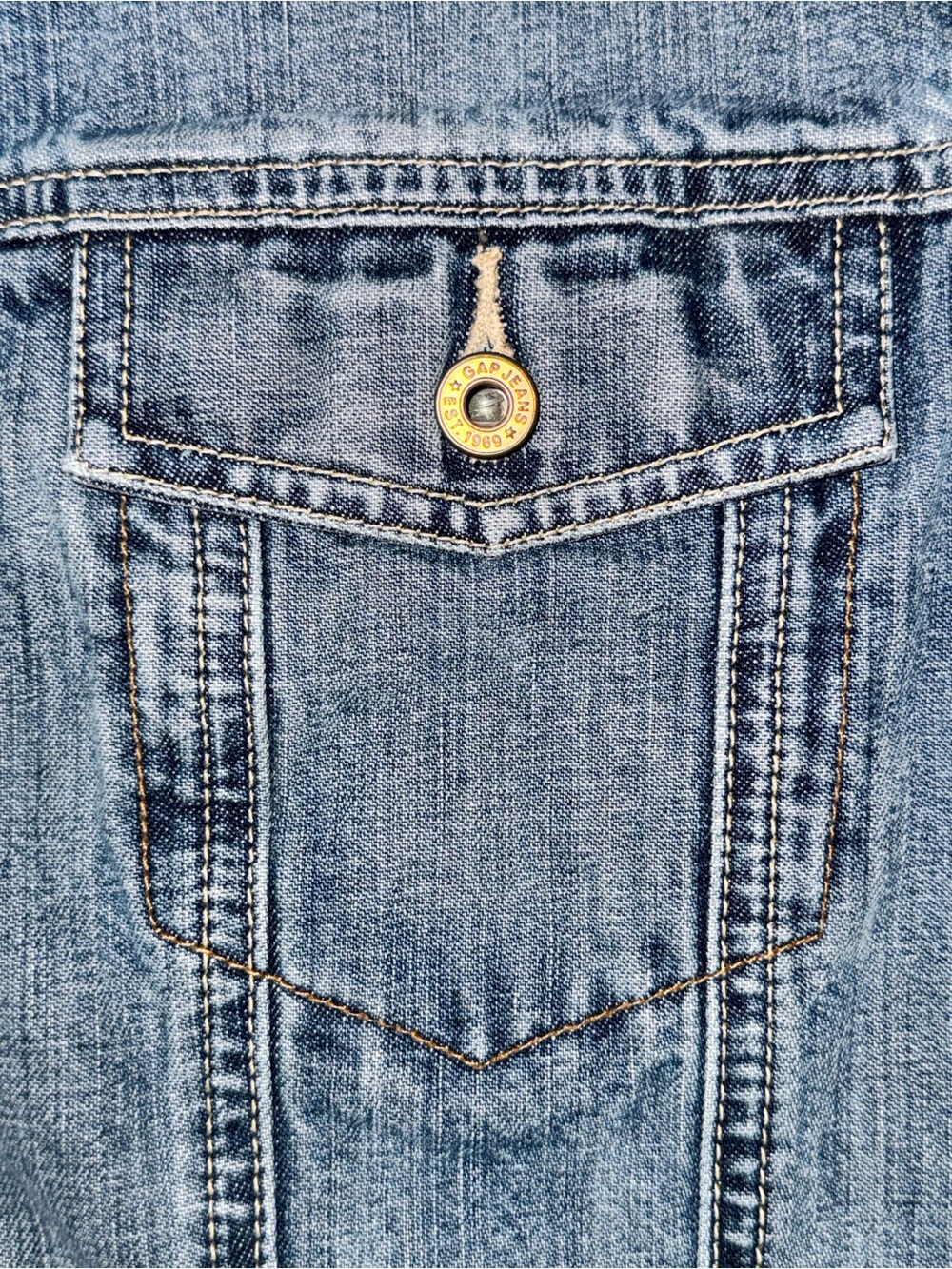 GAP Vintage Denim Trucker Vest with Button Front, XL - Picture 4 of 7